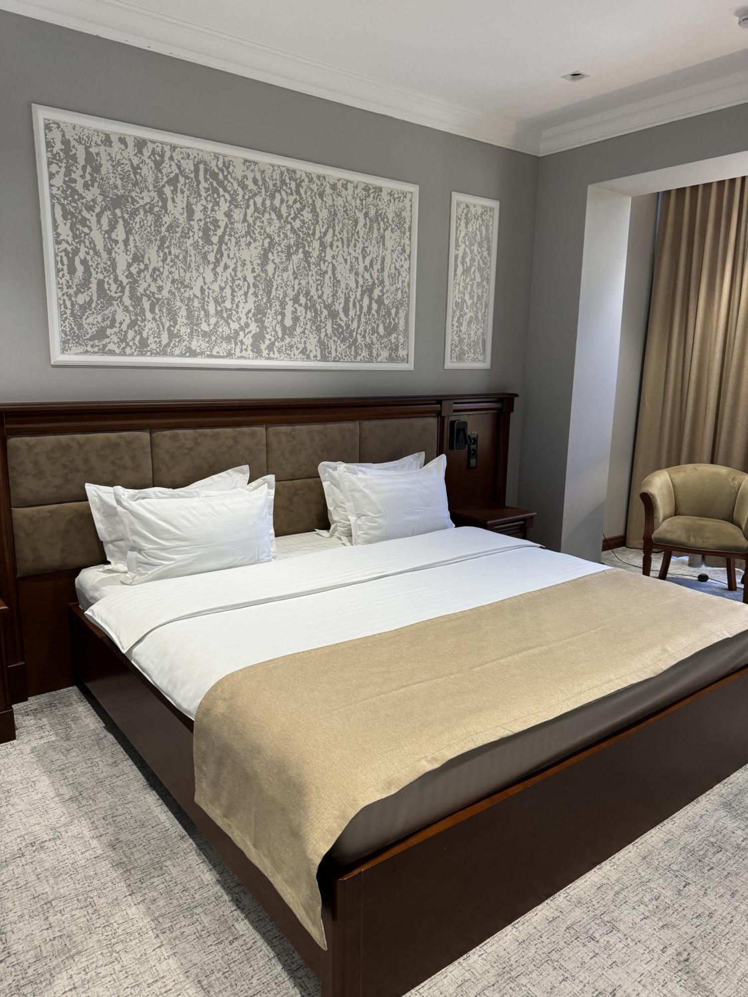فندق Mir Luxe Plaza طشقند المظهر الخارجي الصورة