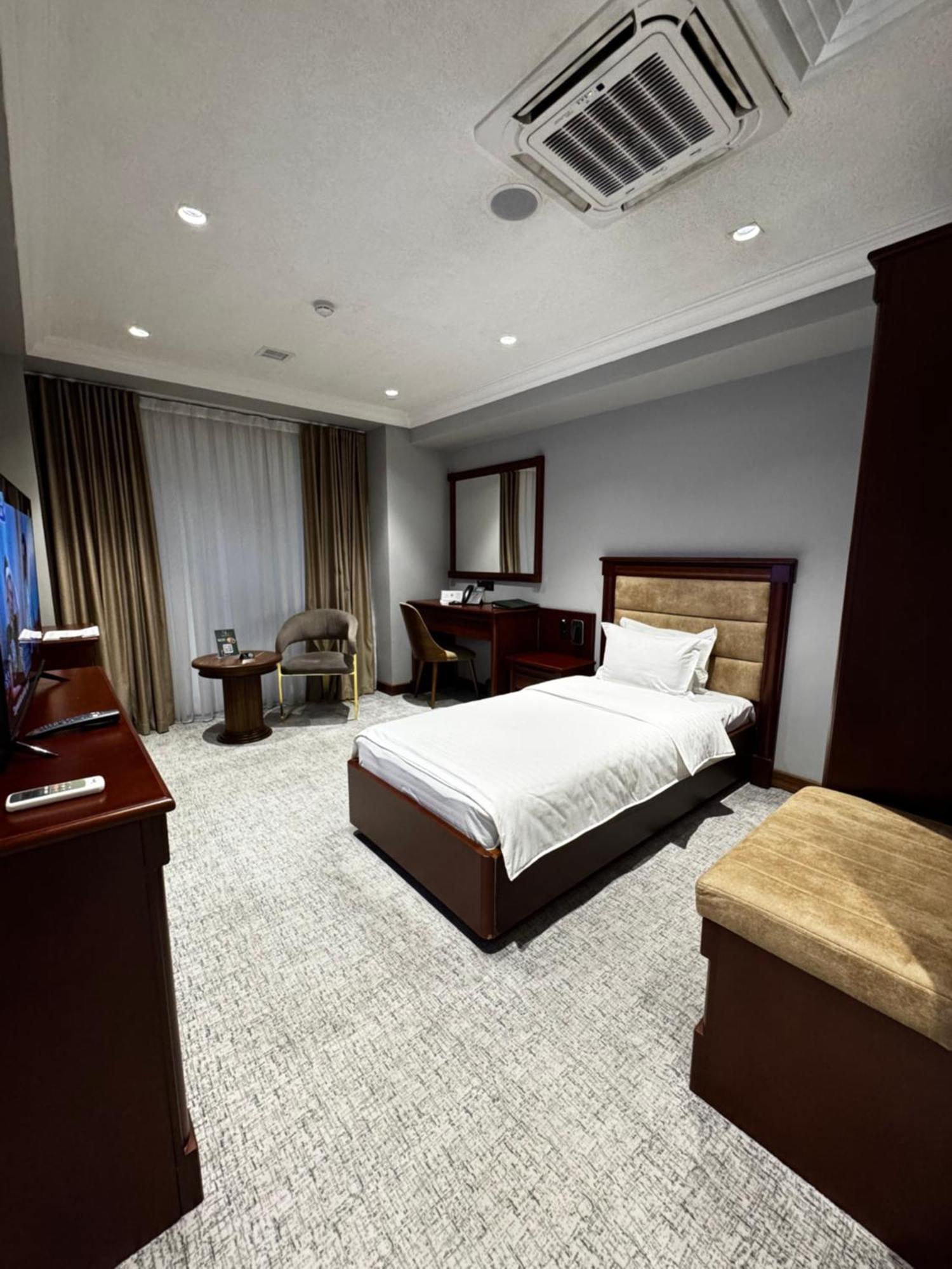 فندق Mir Luxe Plaza طشقند المظهر الخارجي الصورة